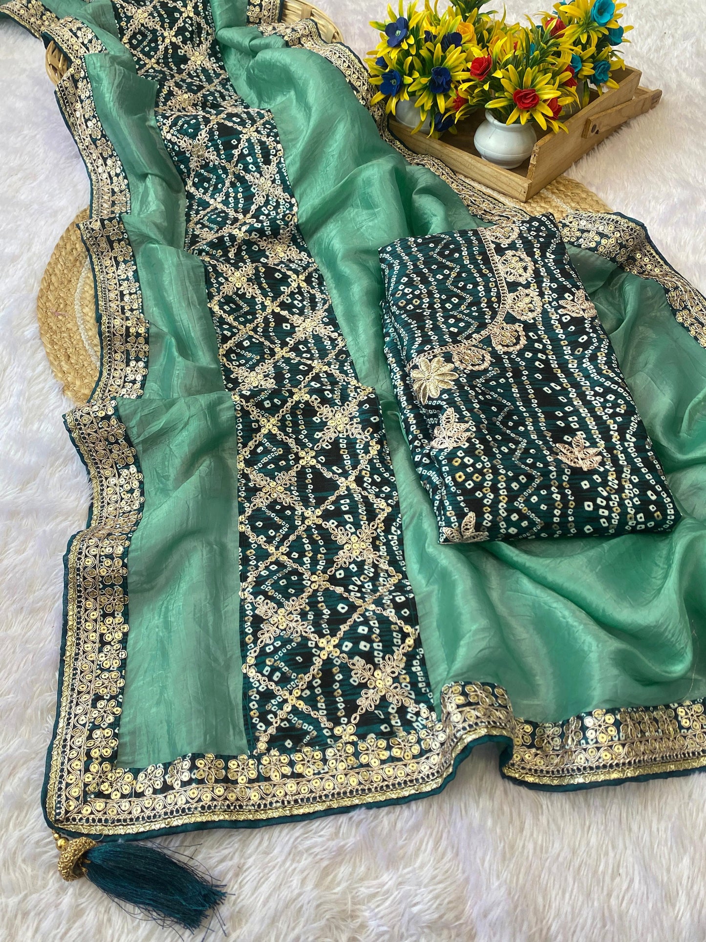BRAND UPGRAD HUB PURE GOLD CRUSH SAREE