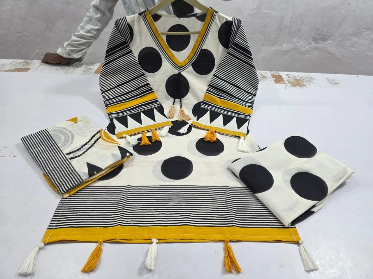 Farshi Cotton Silk Polka Dot & Geometric Printed Kurta Set
