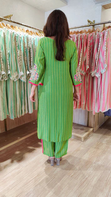 Green Digital Printed Kurta Pant Set