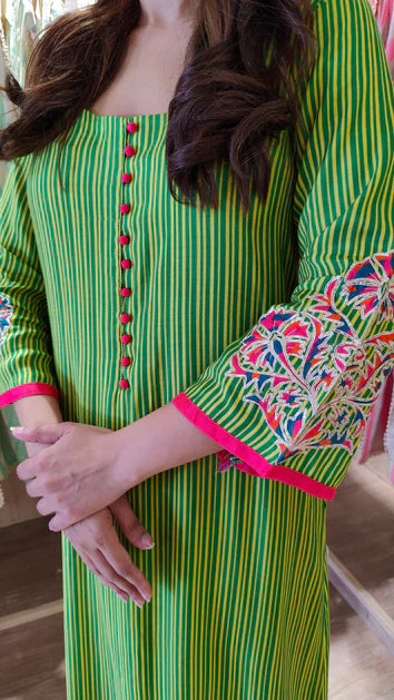 Green Digital Printed Kurta Pant Set