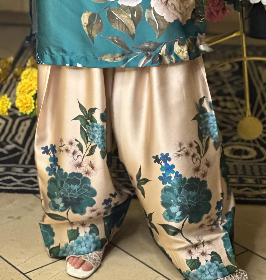 NATURAL CREPE DIGITAL PRINT CORD-SET