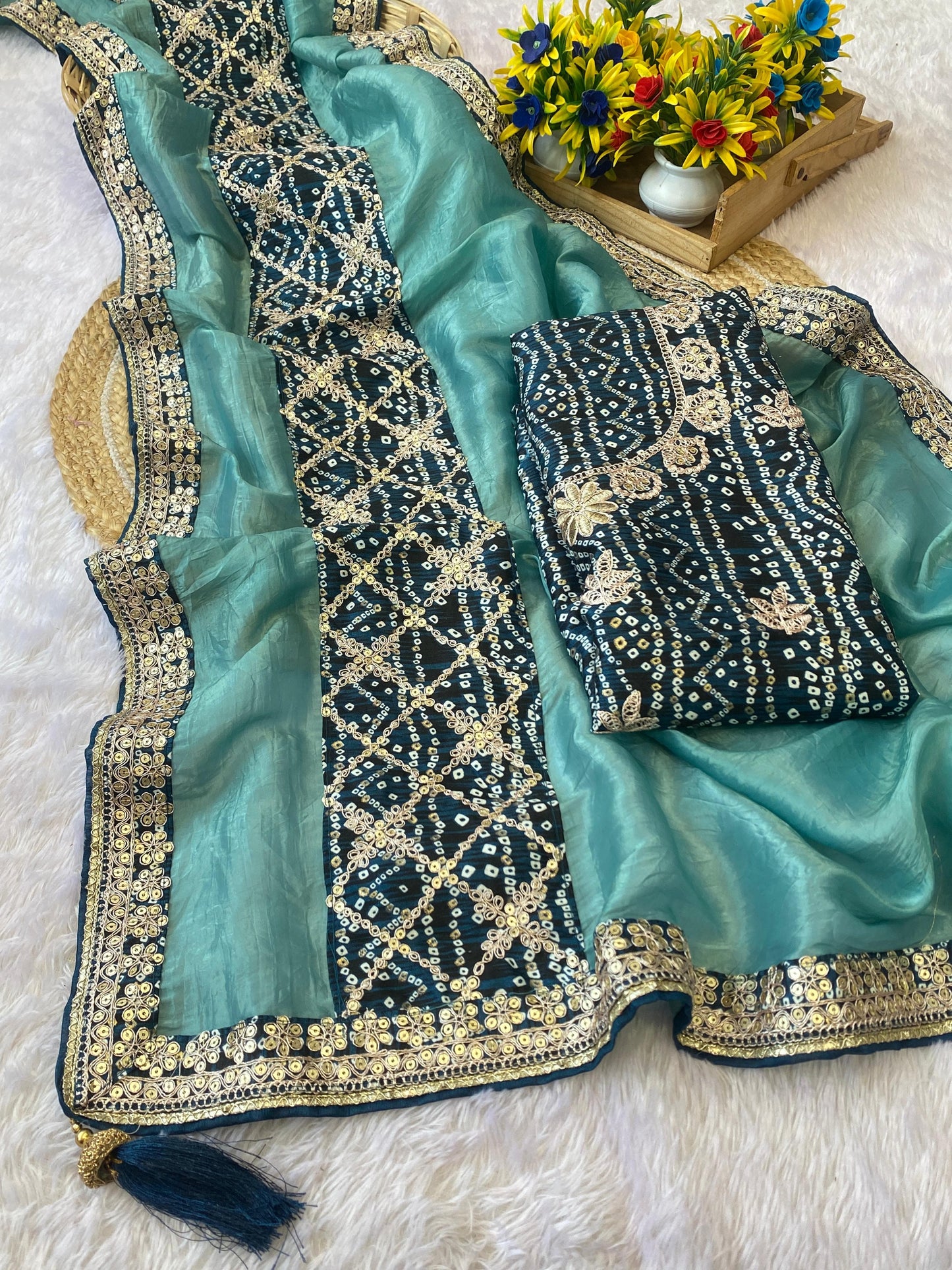 BRAND UPGRAD HUB PURE GOLD CRUSH SAREE